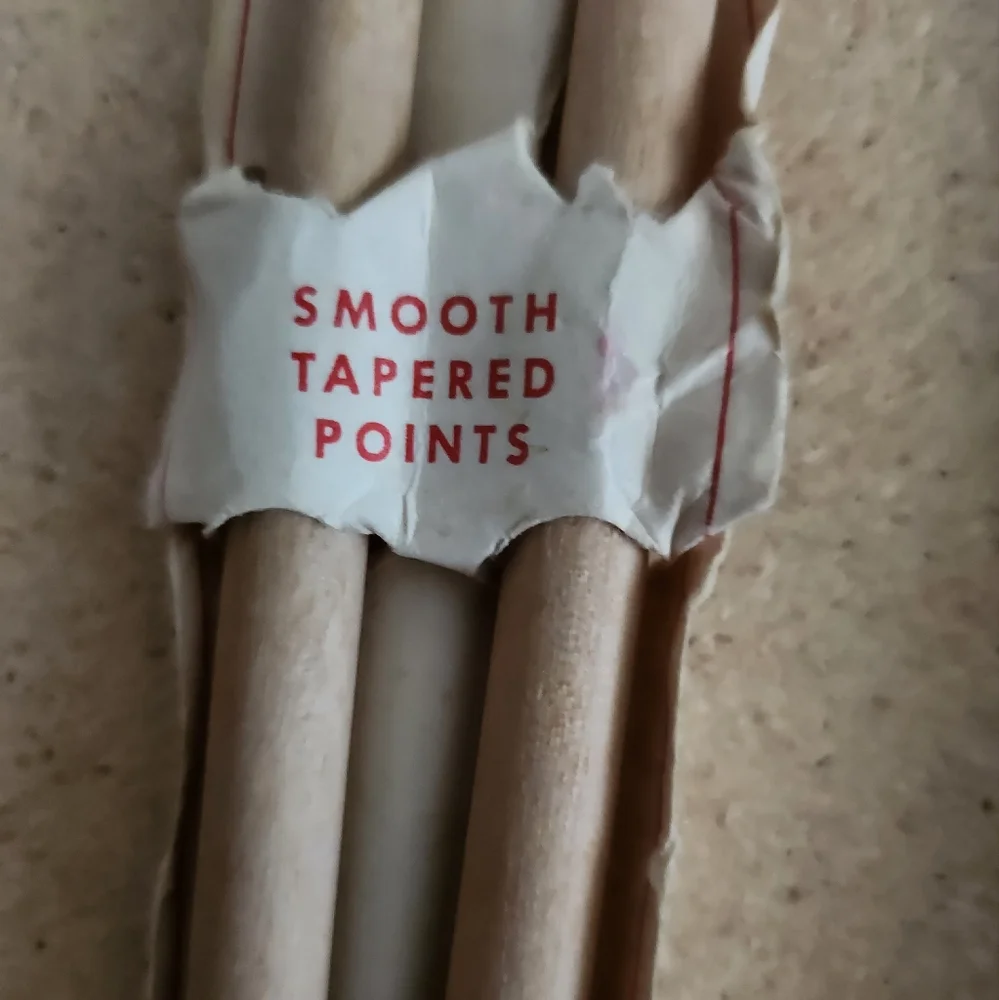 VTG Knitting Needles Lot of 4